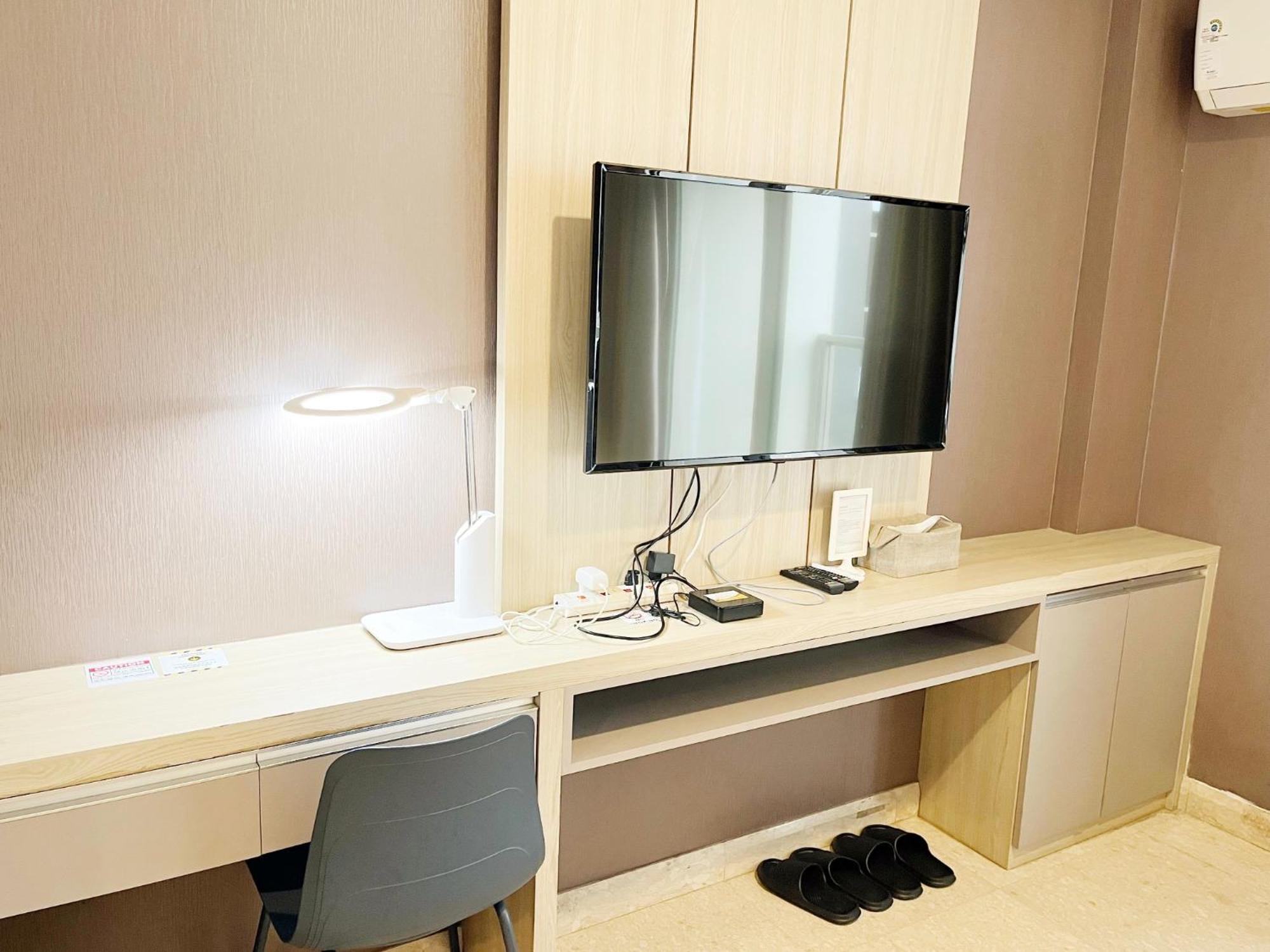 Gold Coast Pik Sea View Apartments By Longesuites Jakarta Zimmer foto